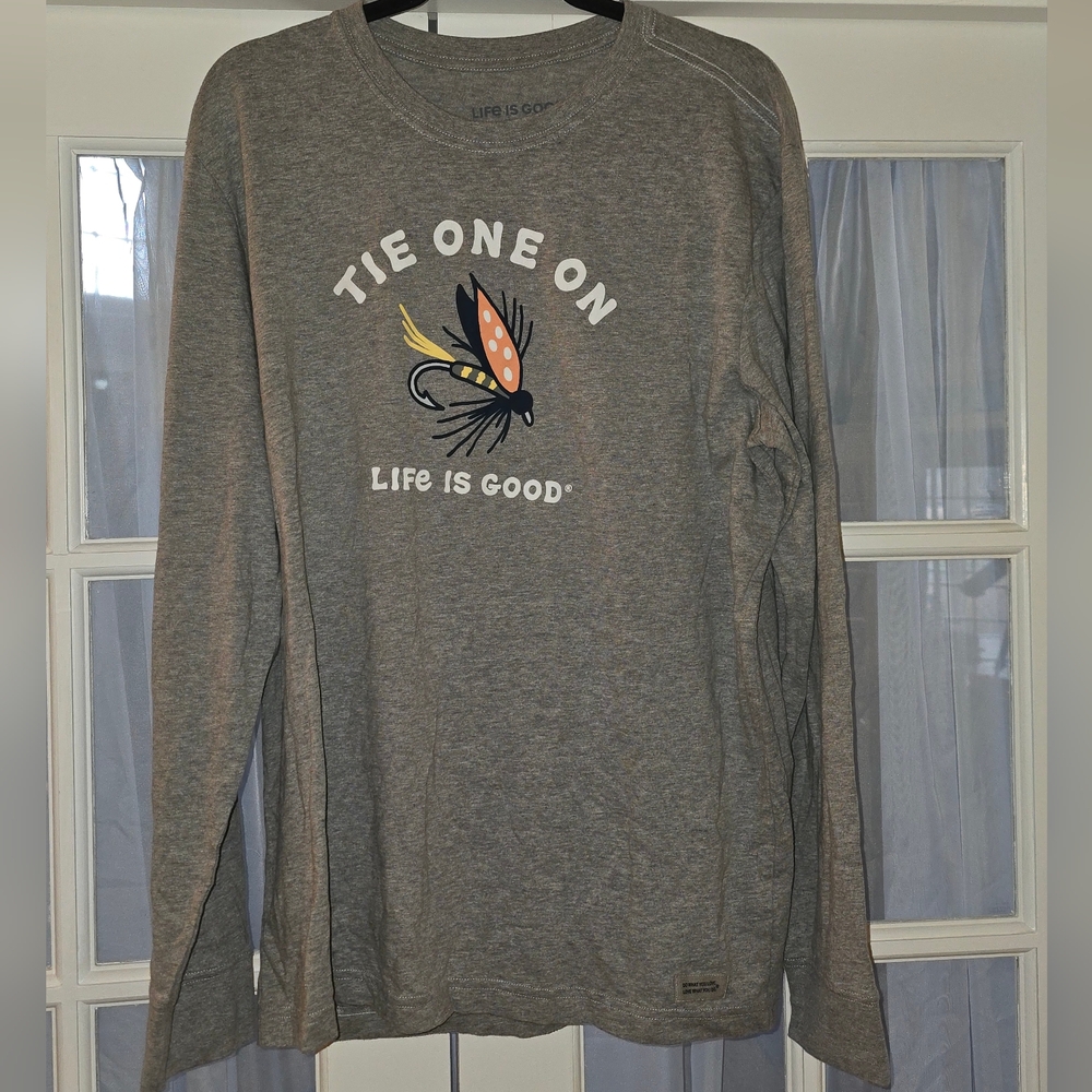 Life Is Good Men's Gray Long Sleeve Tee with Fly Graphic